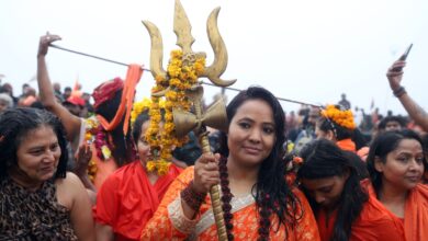 The grand and divine Mahakumbh organized by the Yogi government is now capturing global attention. As part of this, a 21-member delegation from 10 countries will take a sacred dip at the Sangam on Thursday.